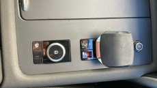 Land Rover Discovery 3.0 D300 Dynamic SE 5dr Auto Diesel Station Wagon